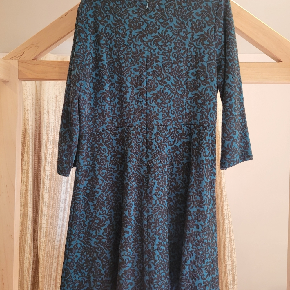 LOFT Dress - Picture 2 of 3